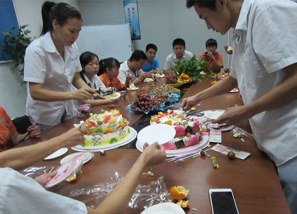 污视频下载Yilink員工（gōng）生日會